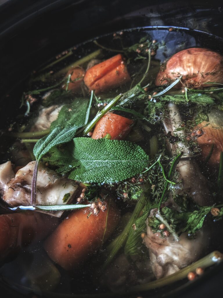 Caldo de pollo - remedio natural contra la gripe